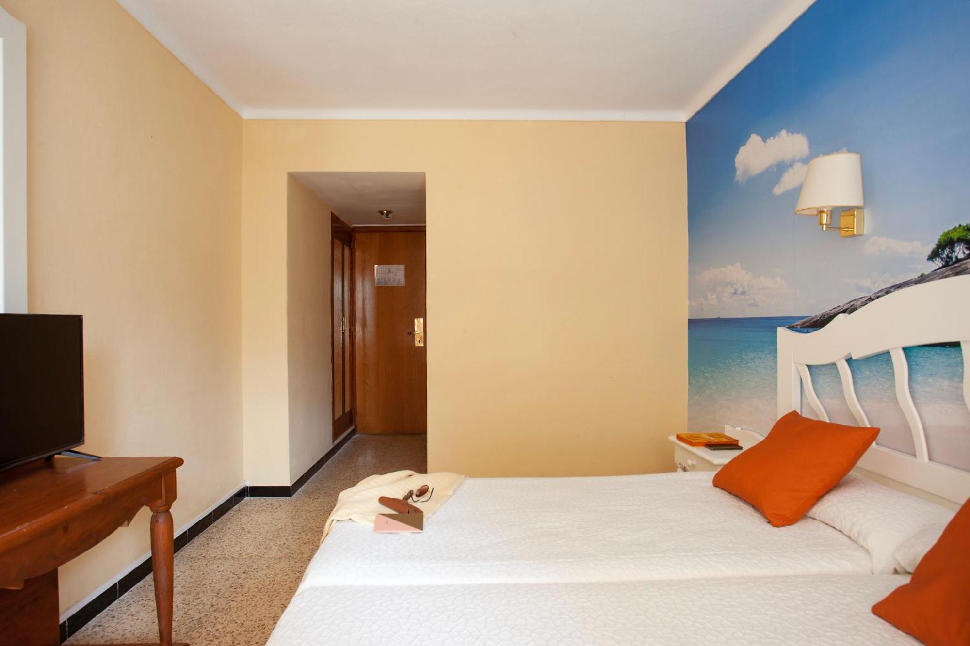 Bj Hostal Bona Vista S'Illot  Exterior photo